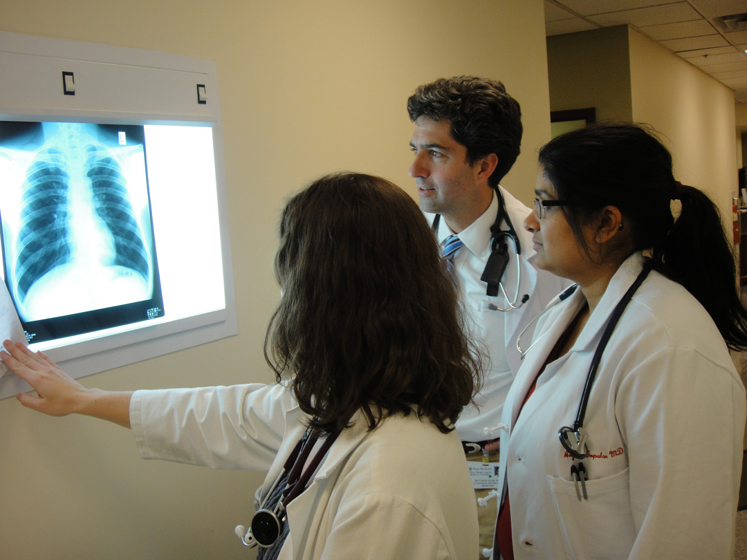 عيادة الباطنية